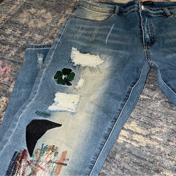 Filthy Wealth Clover Blue Distressed Denim Jeans Size 36 - Picture 9 of 11